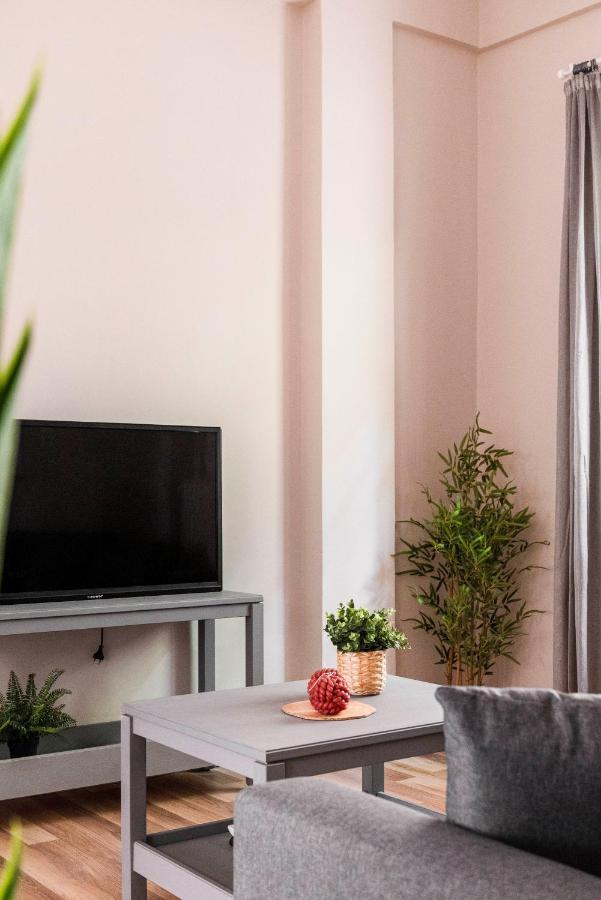 The Easy In Thiseio Next To Ancient Apartment *
